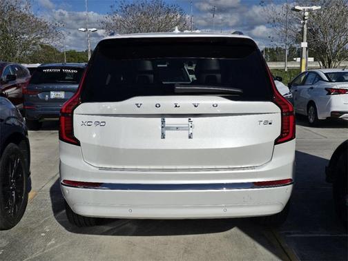 2025 Volvo XC90 Plug-In Hybrid T8 Ultra 7-Seater
