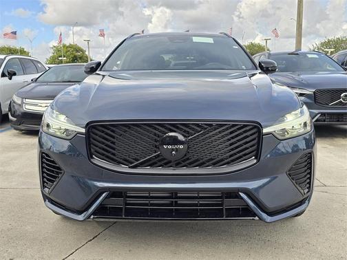 2026 Volvo XC60 T8 EDITION