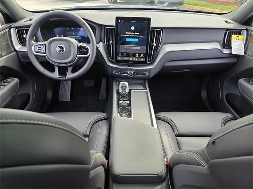 2026 Volvo XC60 T8 EDITION