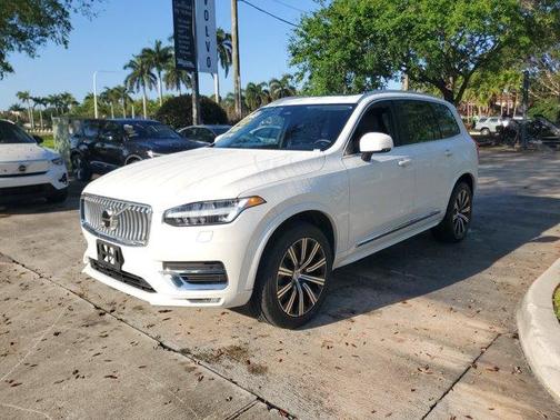 2024 Volvo XC90 B5 Core Bright Theme