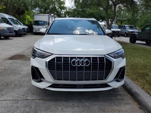 2021 Audi Q3 45 S line Premium