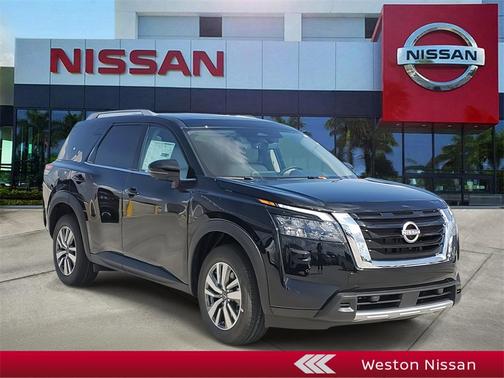 2025 Nissan Pathfinder SL