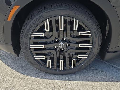 Black (P) 2026 Nissan Leaf PLATINUM+