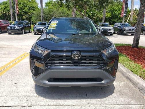 2021 Toyota RAV4 LE