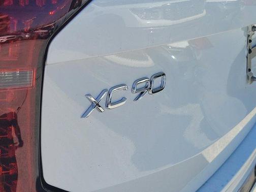 2026 Volvo XC90 B6 Ultra 7-Seater