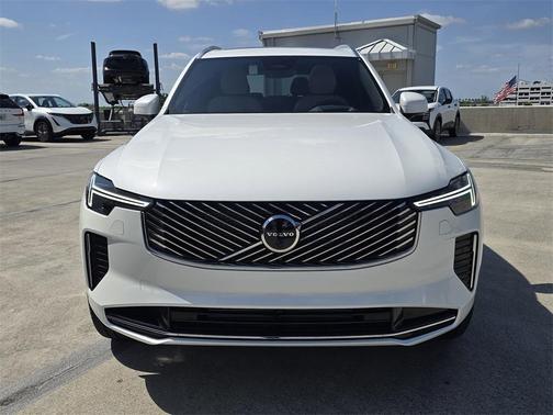 2025 Volvo XC90 Plug-In Hybrid T8 Ultra 7-Seater