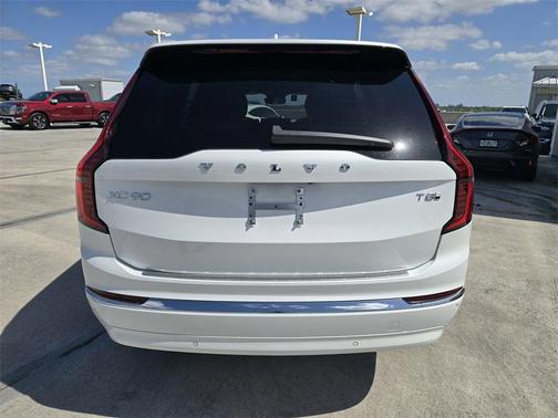 2025 Volvo XC90 Plug-In Hybrid T8 Ultra 7-Seater