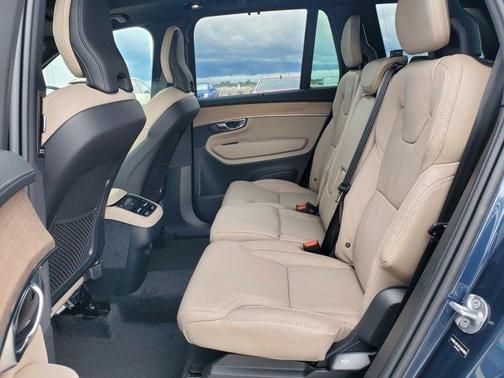 2026 Volvo XC90 B6 Plus 7-Seater