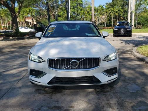 2022 Volvo S60 B5 Inscription