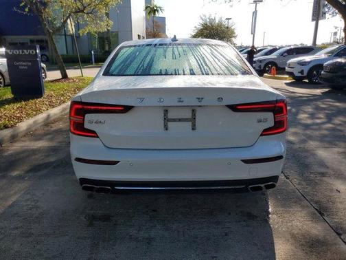 2022 Volvo S60 B5 Inscription