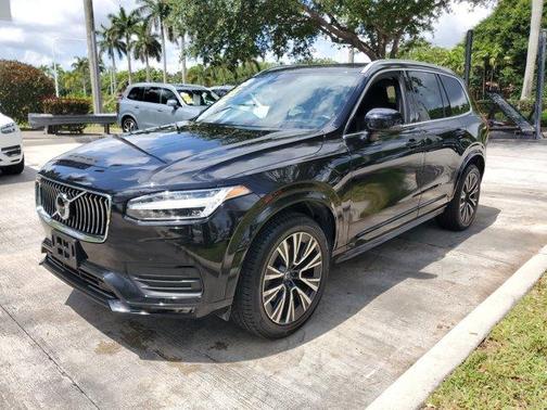 2021 Volvo XC90 T5 Momentum 7 Passenger