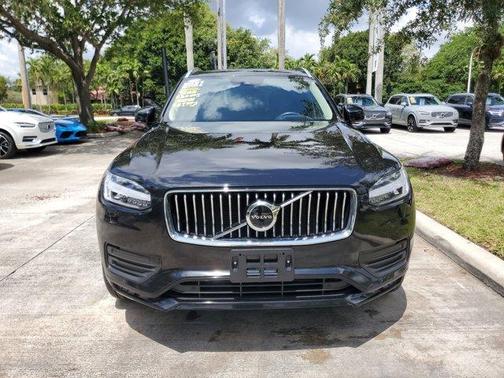 2021 Volvo XC90 T5 Momentum 7 Passenger