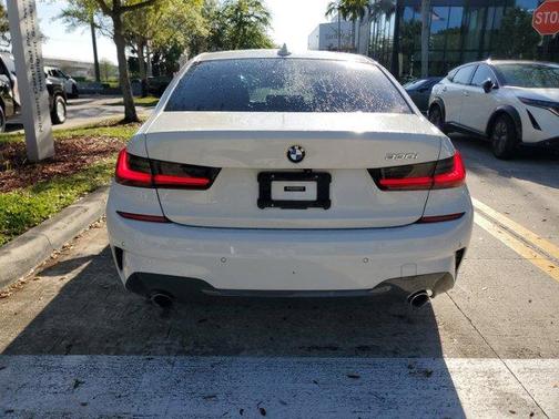 2019 BMW 330 i