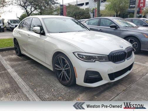 2019 BMW 330 i