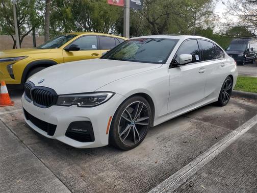 2019 BMW 330 i