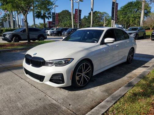 2019 BMW 330 i