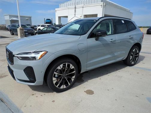 2026 Volvo XC60 Plug-In Hybrid T8 Ultra