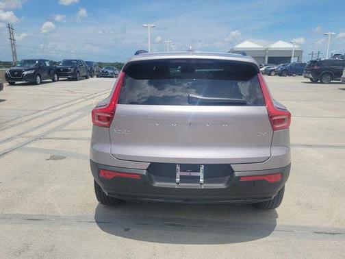 2026 Volvo XC40