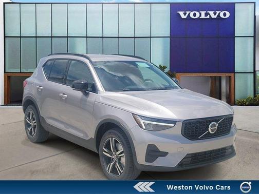 2026 Volvo XC40