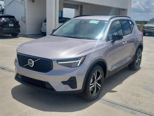 2026 Volvo XC40