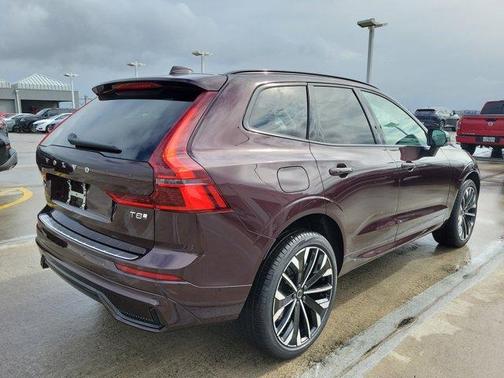 2026 Volvo XC60 Plug-In Hybrid T8 Ultra