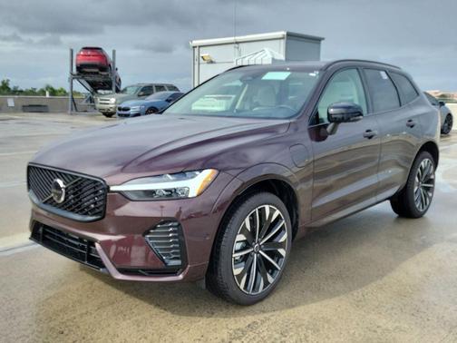 Mulberry 2026 Volvo XC60 Plug-In Hybrid T8 Ultra