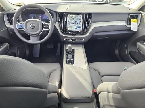 2025 Volvo XC60 B5 Core