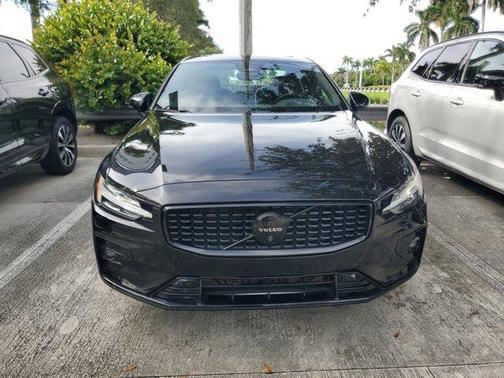 2024 Volvo S60 B5 Plus Black Edition