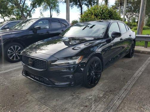 2024 Volvo S60 B5 Plus Black Edition