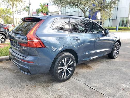 2025 Volvo XC60 B5 Core