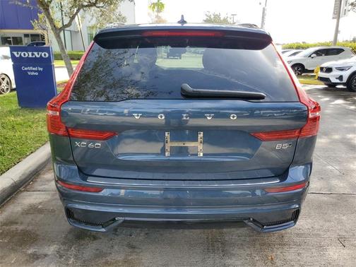 2025 Volvo XC60 B5 Core