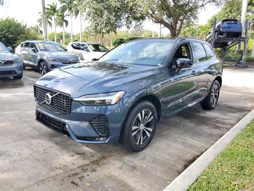 2025 Volvo XC60 B5 Core