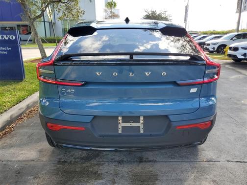 2023 Volvo C40 Recharge Pure Electric Twin Plus