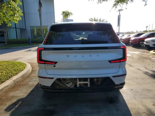 White 2025 Volvo EX90 Twin Motor Ultra