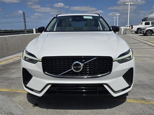 2025 Volvo XC60 Plug-In Hybrid T8 Ultra
