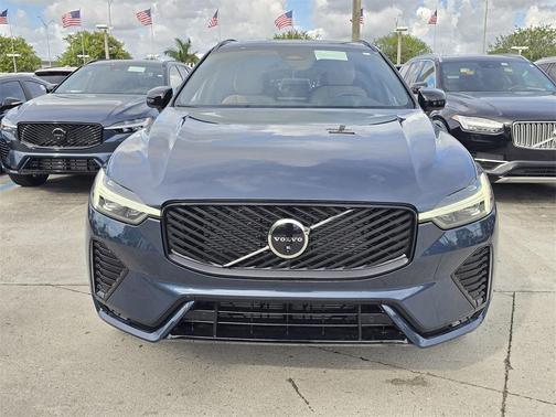 2026 Volvo XC60 B5 Plus