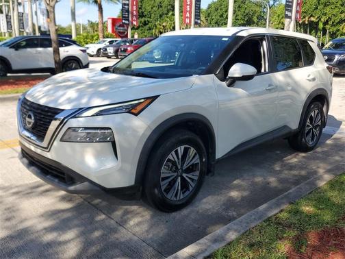 2022 Nissan Rogue SV
