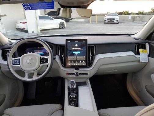 2026 Volvo XC60 B5 Ultra