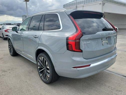 2026 Volvo XC90 B6 Ultra 7-Seater