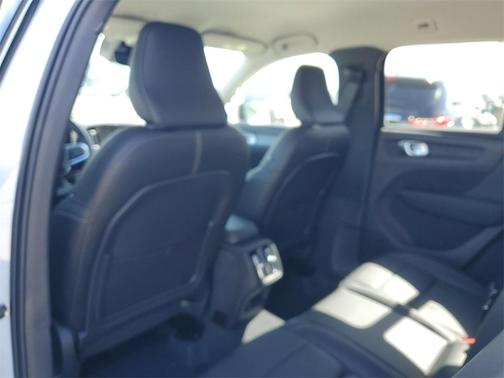 2026 Volvo XC40 B5 Core