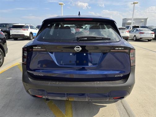 2025 Nissan Kicks S
