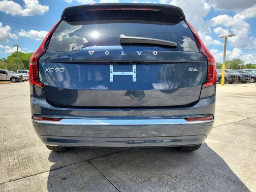 Denim Blue Metallic 2026 Volvo XC90 B6 Ultra 7-Seater
