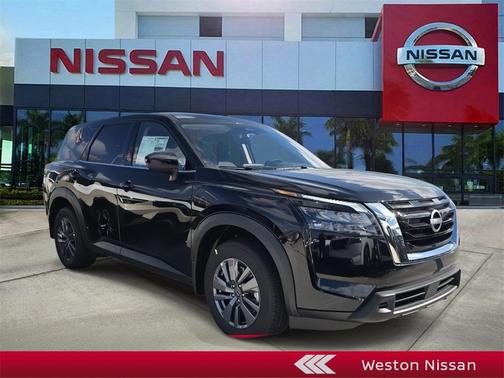 2025 Nissan Pathfinder S
