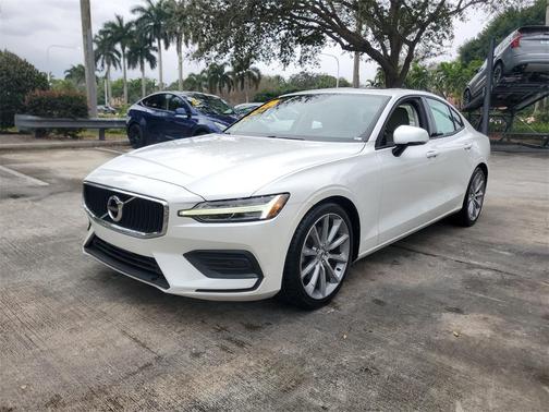 2019 Volvo S60 T5 Momentum