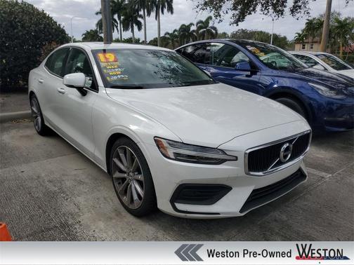 2019 Volvo S60 T5 Momentum