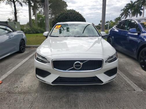 2019 Volvo S60 T5 Momentum