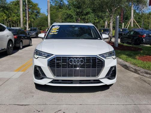 Glacier White Metallic 2024 Audi Q3 45 S line Premium
