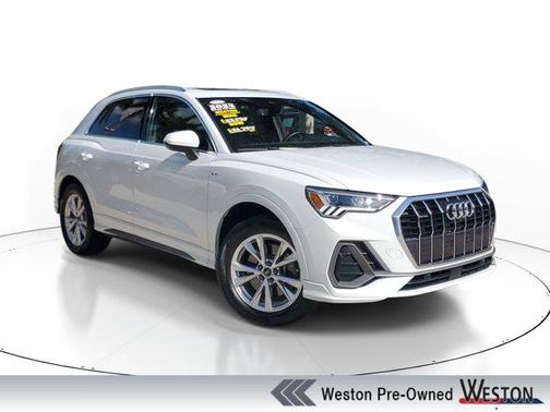 Glacier White Metallic 2024 Audi Q3 45 S line Premium