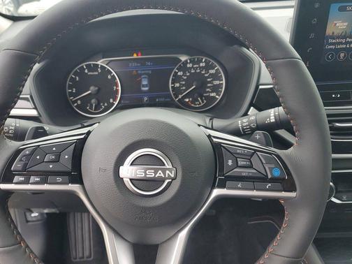 Pearl White Tri-Coat 2026 Nissan Altima 2.5 SR