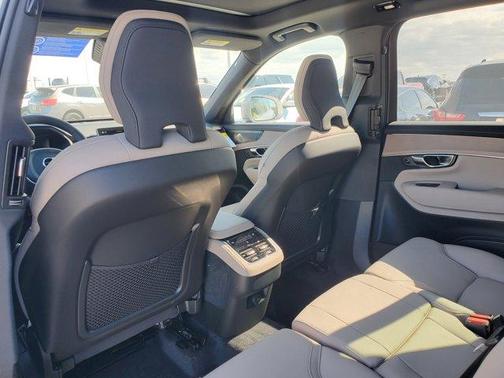 2026 Volvo XC90 B6 Plus 6-Seater